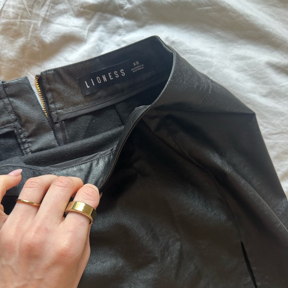 lioness black fake leather skirt with a slit